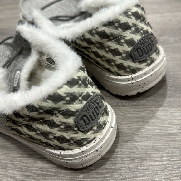 Women’s Hey Dude Slip On Shoe Gray Size 7 Wendy Warmth Faux Fur - Picture 9 of 10